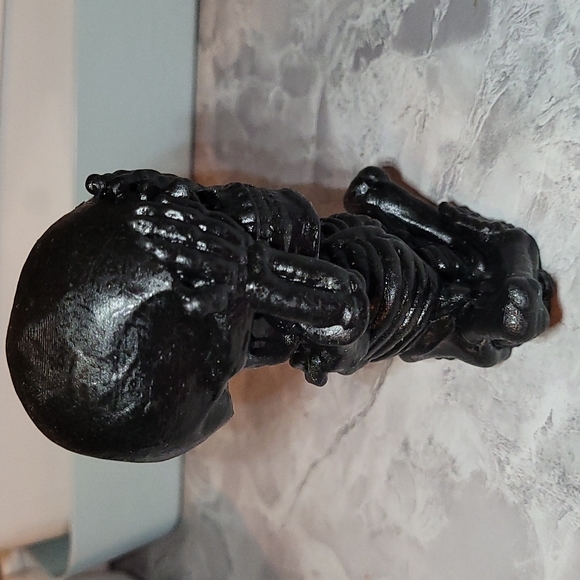 Black carving - Picture 3 of 4